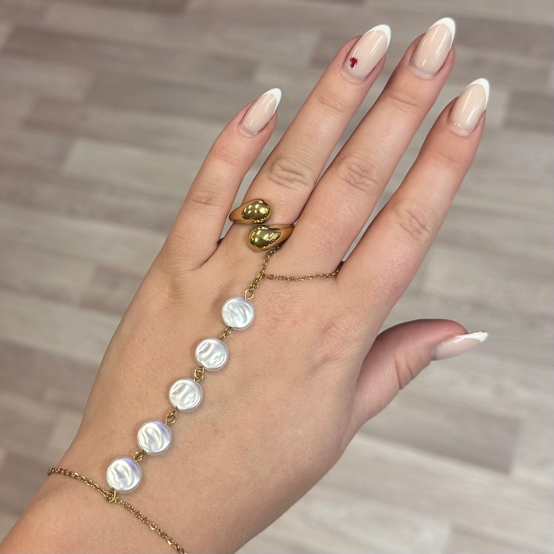 Reaching Out Ring - Gold