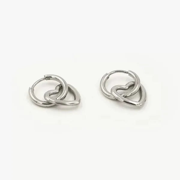 Dewi Heart Earrings - Silver - Sieradenbycelin Sieradenbycelin Sieradenbycelin