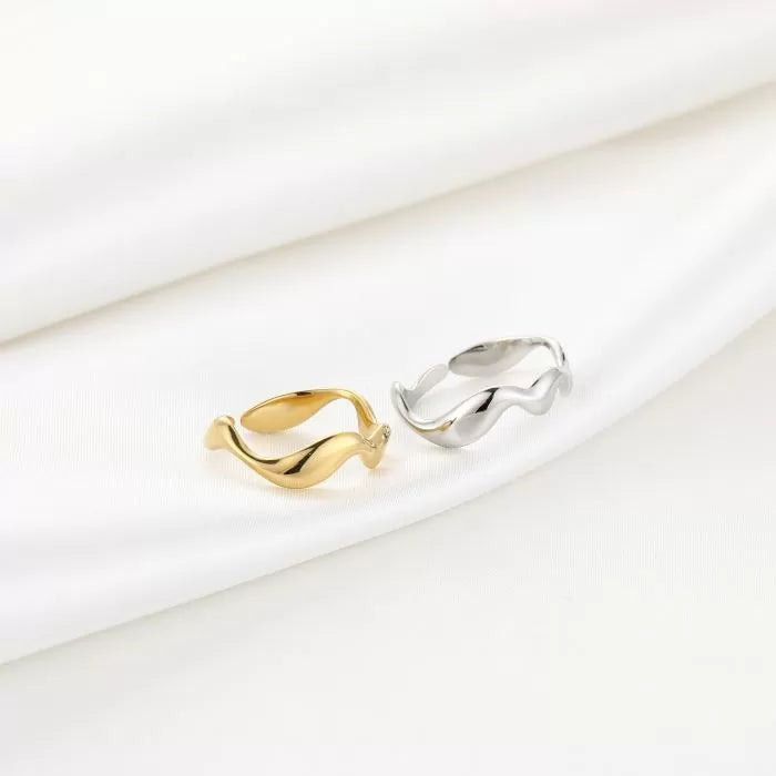 Classic Wave Ring - Gold