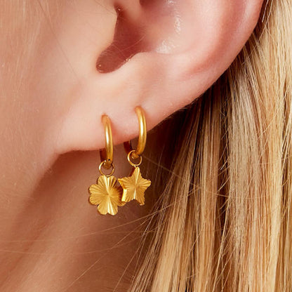 Basic Shiny Clover Earrings - Gold