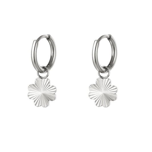 Basic Shiny Clover Earrings - Silver
