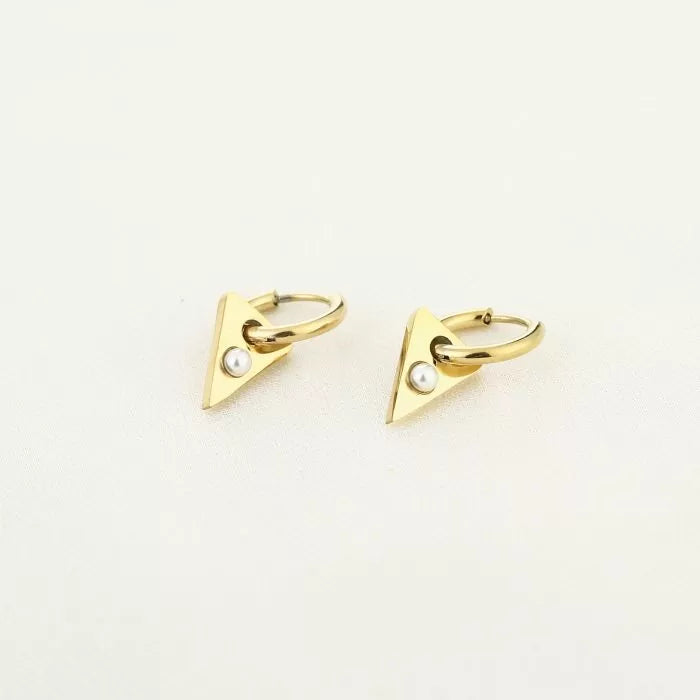 Basic Triangle Dot Earrings - Gold - Sieradenbycelin Sieradenbycelin Sieradenbycelin